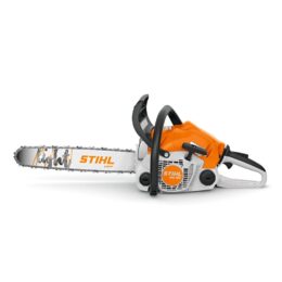 Motosierra STIHL MS 162 sobre fondo blanco